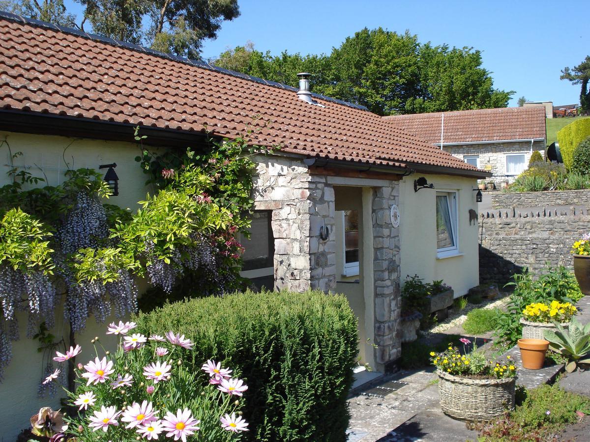 Greyfield Farm Cottages Farmborough Exterior photo