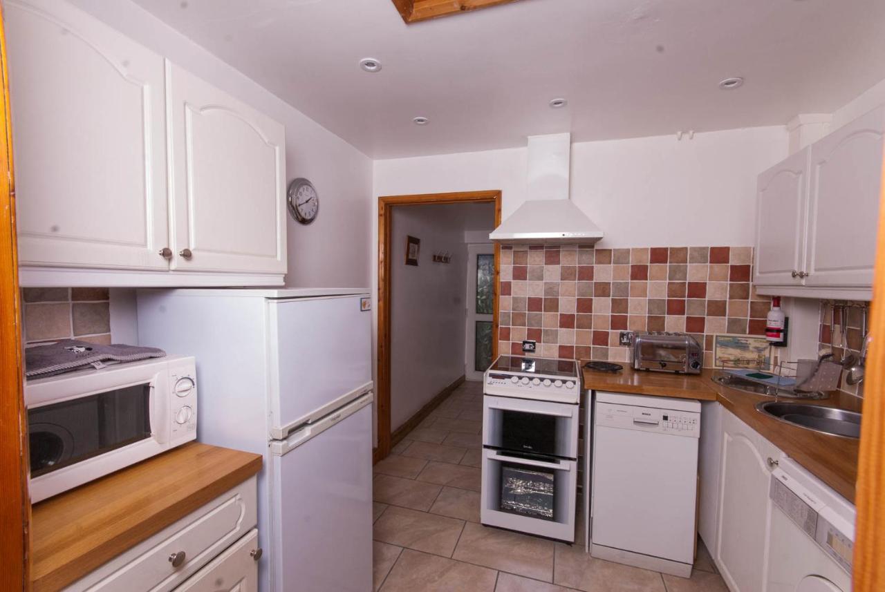 Greyfield Farm Cottages Farmborough Exterior photo