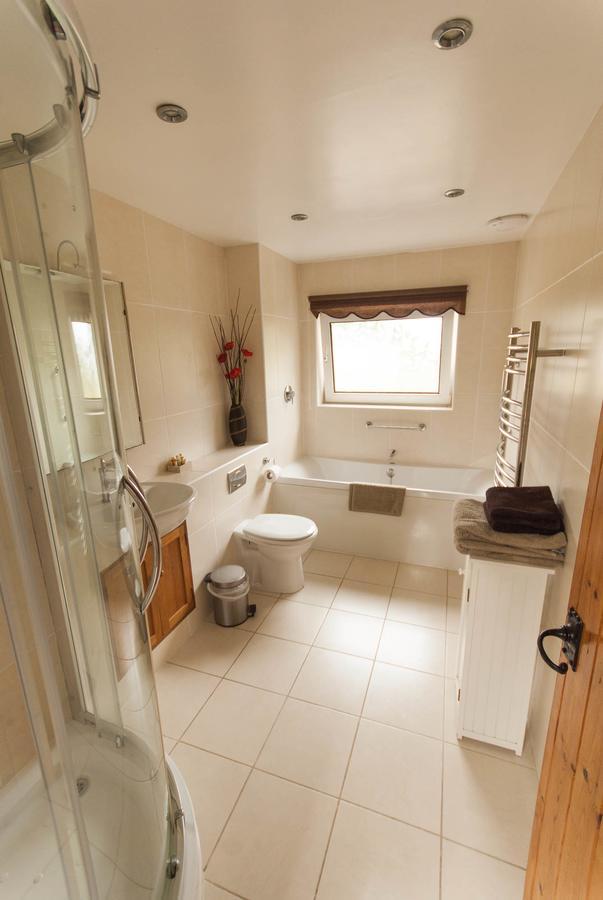 Greyfield Farm Cottages Farmborough Exterior photo